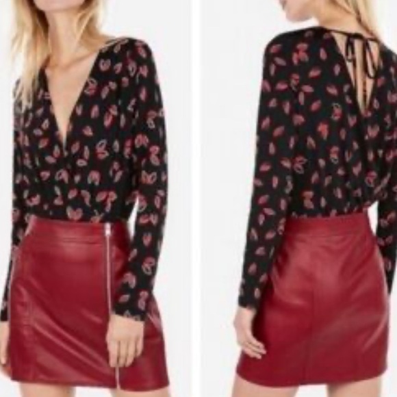 Express Bodysuit Medium Black Red Leaf Print Wrap Long Sleeve - Picture 6 of 6